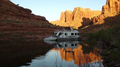 Houseboat on Lake Powell