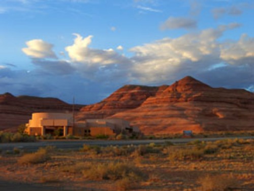 Hite Visitor Center L:ake Powell